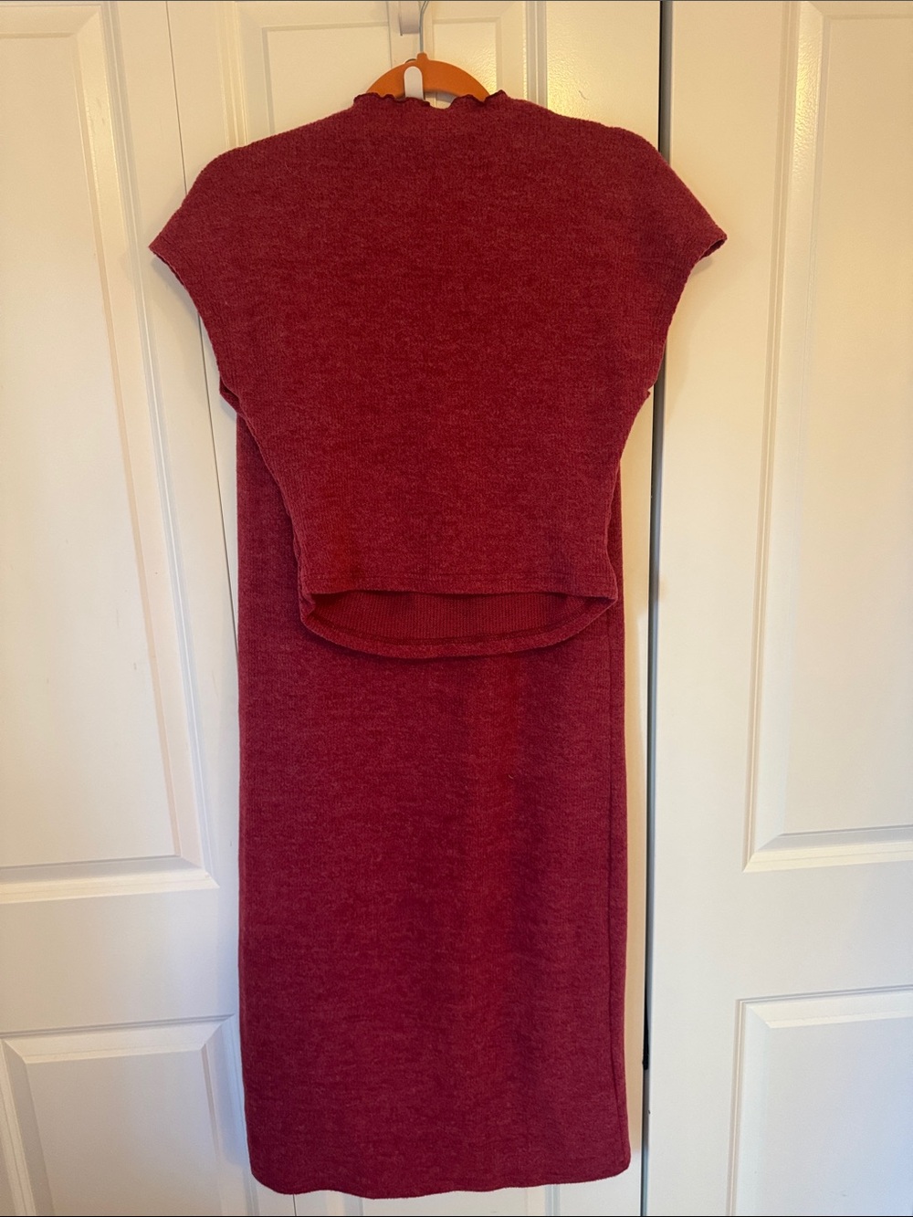 Knit Cap-Sleeve Midi Dress in Deep Burgundy